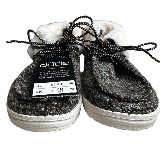 NWT Hey Dude “Britt” Shoes. Size 5 - Picture 4 of 11